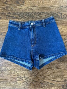 Universal Thread Dark Blue Sailor Denim Shorts, Woman’s size 6